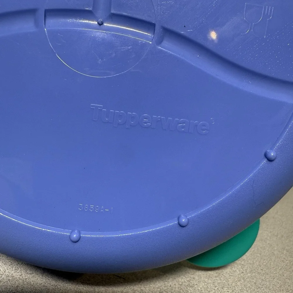 Tupperware blue green